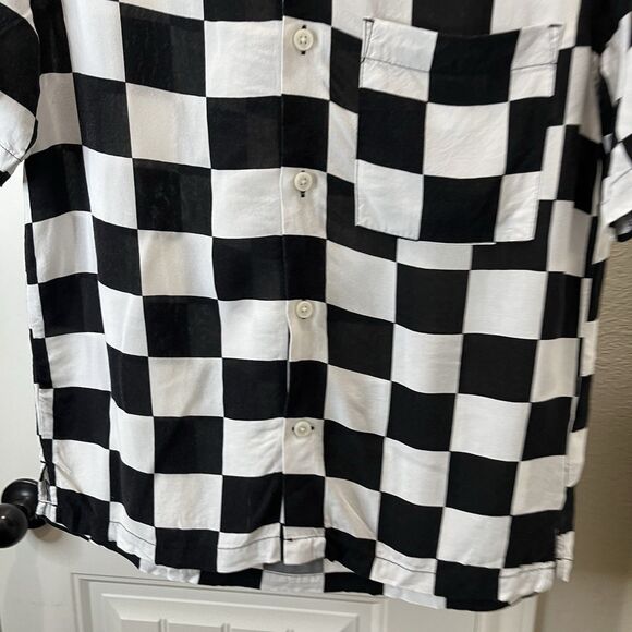 H&M Relaxed Fit Checkered Short Sleeve Button Up Collared Shirt Men's Size XS - Picture 2 of 10